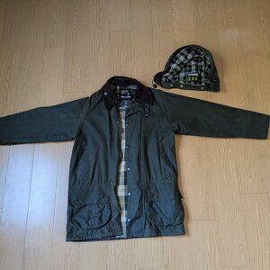 Classic Barbour Beaufort Waxed Cotton Jacket (A230) Size C36 Sage, with Hood!